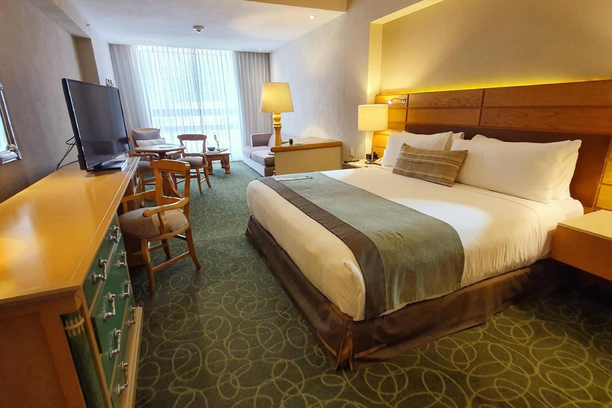 Marriott Tuxtla Gutierrez Hotel Zewnętrze zdjęcie A room at the hotel